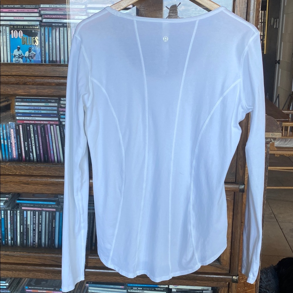 LULULEMON BETWEEN THE LINES Fitted Top Bright White Size 12 - Picture 3 of 11